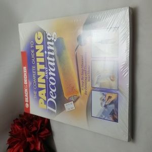Black & Decker 'The Complete Guide to Painting and Decorating' Softcover Book